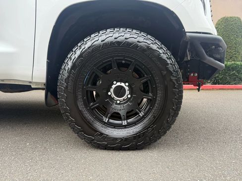 Used 2017 Toyota Tundra SR5 image 13