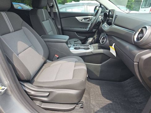 Used 2024 Chevrolet Blazer LT w/ Convenience Package FWD image 7