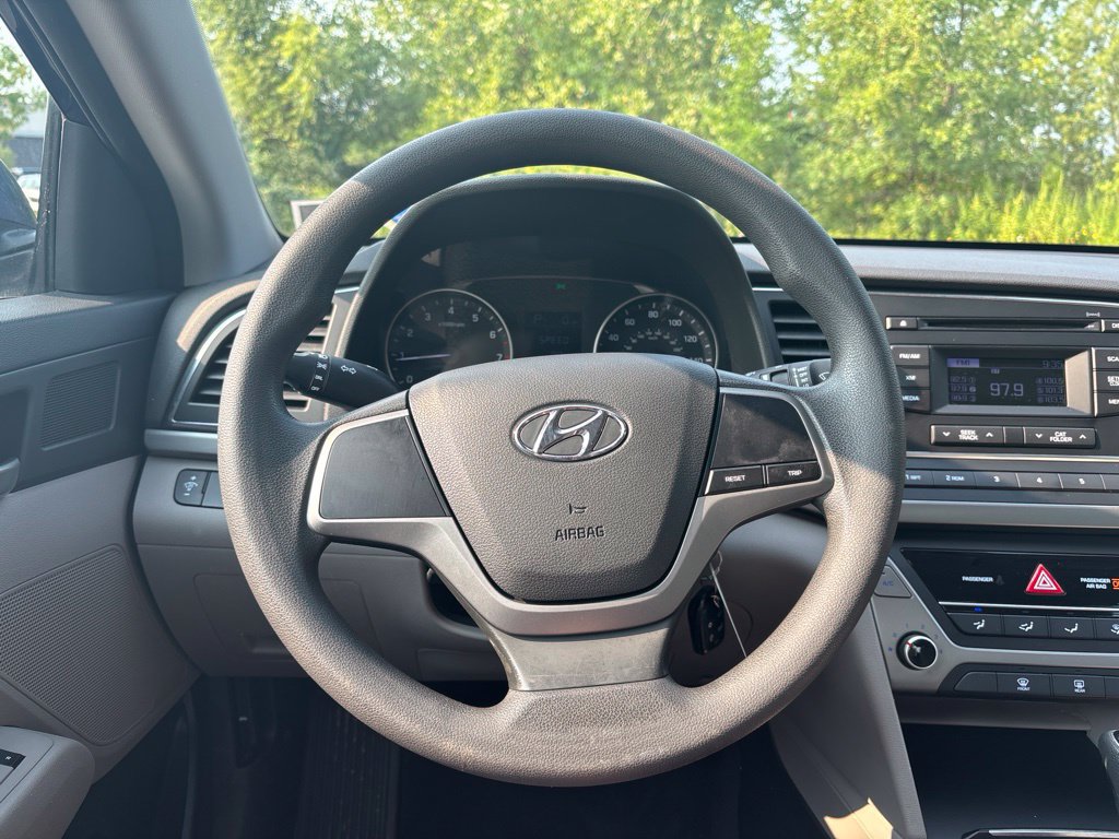 Used 2017 Hyundai Elantra SE FWD image 20