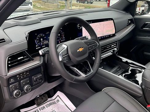 New 2026 Chevrolet Suburban Premier w/ Sun And Tow Package AWD/4WD image 7