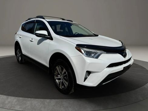 Used 2018 Toyota RAV4 XLE image 7