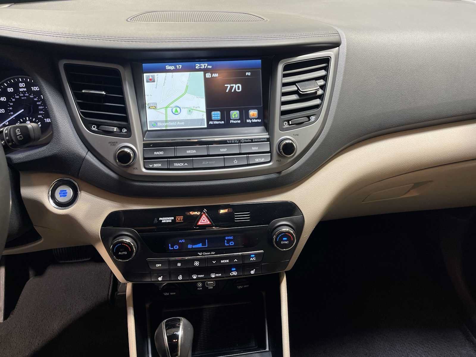 Used 2018 Hyundai Tucson Limited AWD/4WD image 16