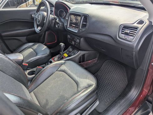 Used 2021 Jeep Compass Trailhawk image 10