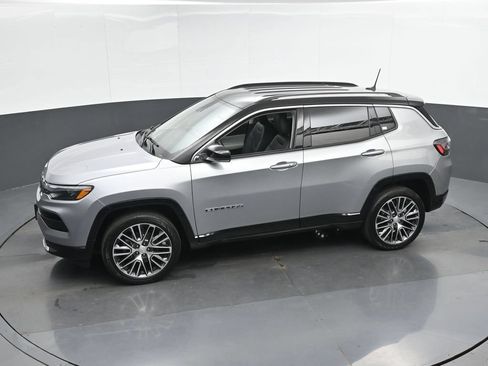 Used 2022 Jeep Compass Limited w/ Elite Group AWD/4WD image 45