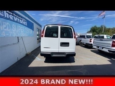 Used 2024 Chevrolet Express 2500 w/ Driver Convenience Package image 8