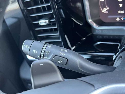 New 2026 GMC Sierra 1500 Elevation w/ X31 Off-Road Package AWD/4WD image 11