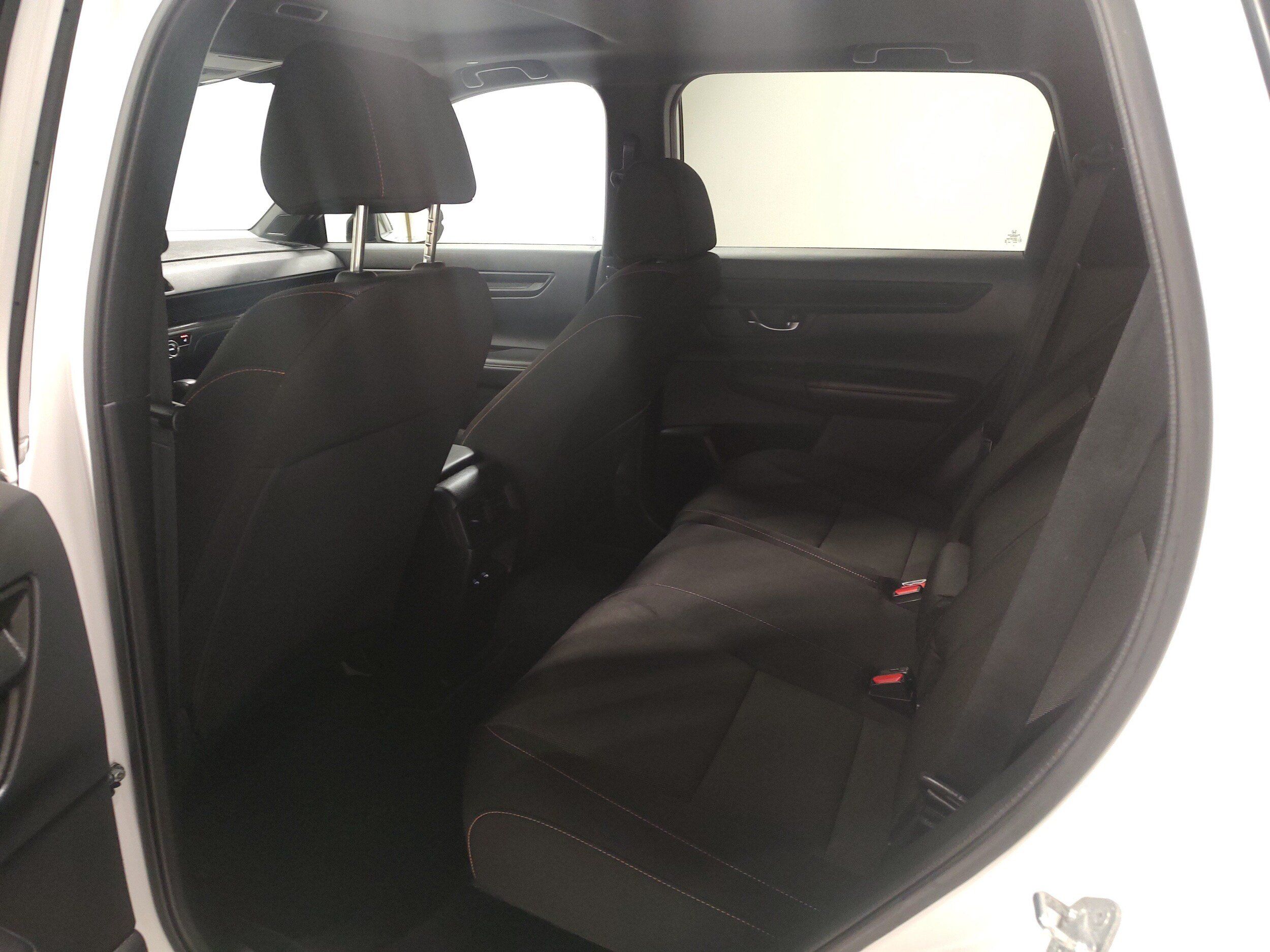 Used 2025 Honda CR-V Sport image 11