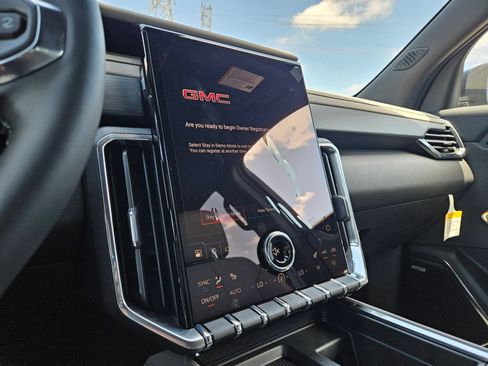 New 2026 GMC Acadia Elevation w/ Elevation Premium Package FWD image 15