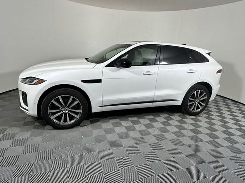 Used 2026 Jaguar F-PACE R-Dynamic S image 2