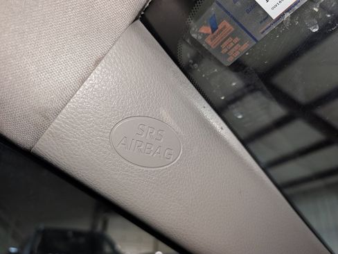 Used 2020 Toyota Camry LE FWD image 39