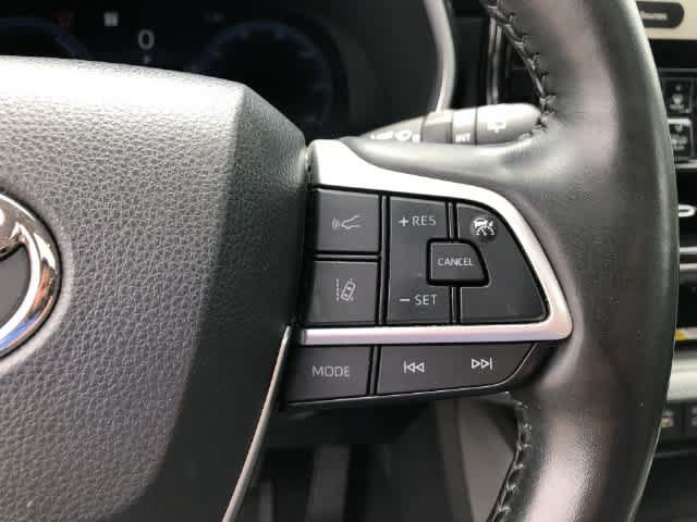 Used 2023 Toyota Highlander Limited AWD/4WD image 24