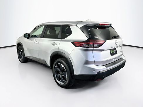 Used 2025 Nissan Rogue SV AWD/4WD image 5