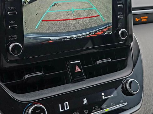 Used 2020 Toyota Corolla LE image 13