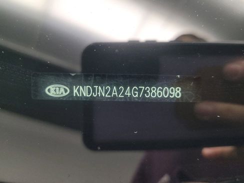 Used 2016 Kia Soul FWD image 33