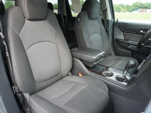 Used 2017 Chevrolet Traverse LT w/ Style and Technology Package AWD/4WD image 23