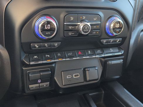 Used 2020 GMC Sierra 1500 AT4 w/ AT4 Premium Package AWD/4WD image 32
