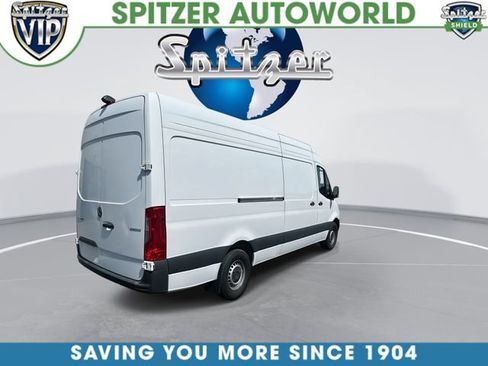 Used 2025 Mercedes-Benz Sprinter 2500 image 9