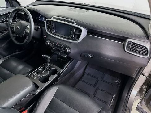 Used 2019 Kia Sorento SX image 34