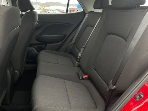 Used 2023 Hyundai Venue SE image 21