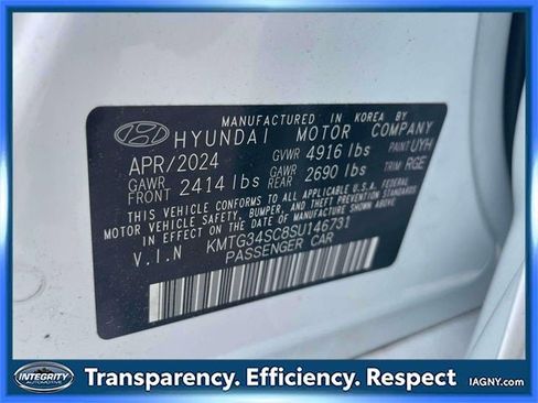 Used 2025 Genesis G70 2.5T w/ Sport Prestige Package image 18