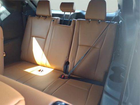 Used 2023 Toyota Highlander Platinum AWD/4WD image 27