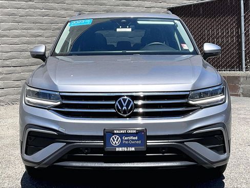 Certified 2023 Volkswagen Tiguan SE w/ Panoramic Sunroof Package FWD image 2