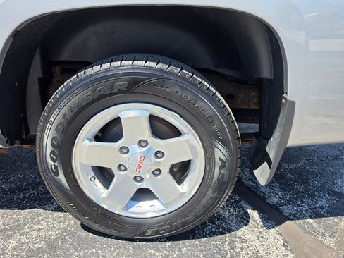 Used 2011 GMC Canyon SLE RWD image 15