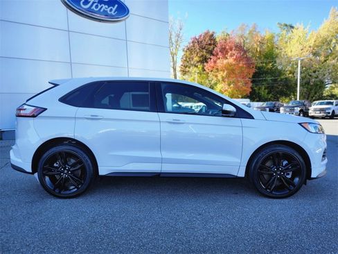Used 2022 Ford Edge ST w/ Equipment Group 401A image 6