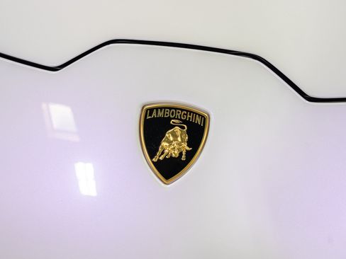 Used 2024 Lamborghini Huracan EVO AWD/4WD image 28