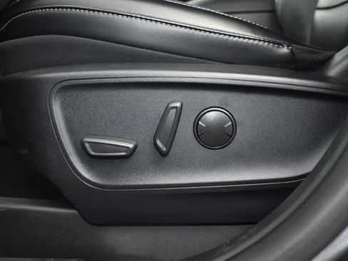 Used 2024 Ford Escape Platinum AWD/4WD image 27