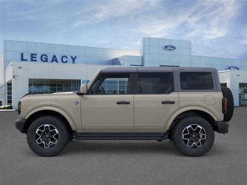 New 2026 Ford Bronco Outer Banks image 3