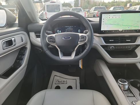 New 2026 Ford Explorer Active w/ Active Comfort Package AWD/4WD image 13