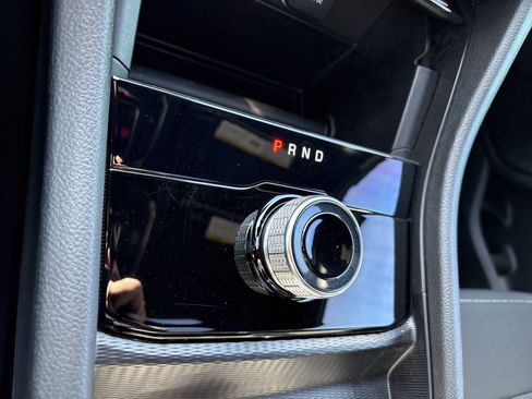 Certified 2025 Jeep Grand Cherokee Laredo X image 32