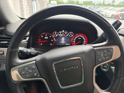 Used 2015 GMC Yukon XL Denali w/ Premium Package AWD/4WD image 26