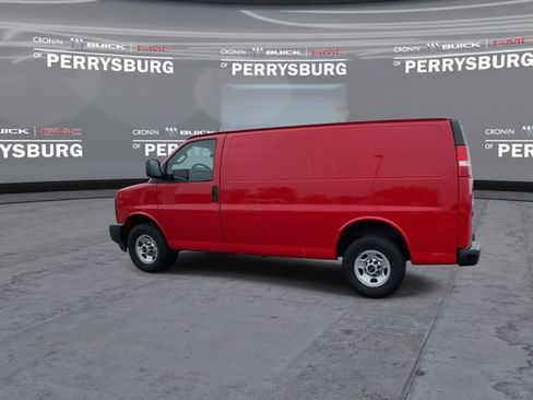 Used 2017 GMC Savana 2500 RWD image 5