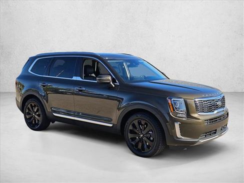 Used 2020 Kia Telluride S w/ S 8 Passenger Seating Package FWD image 3