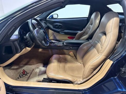 Used 1999 Chevrolet Corvette Convertible w/ Memory Pkg RWD image 18