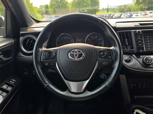 Used 2018 Toyota RAV4 SE w/ Power Extra Value Package AWD/4WD image 27