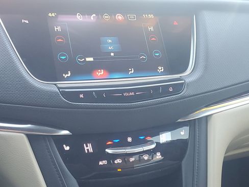 Used 2017 Cadillac XT5 Luxury image 20