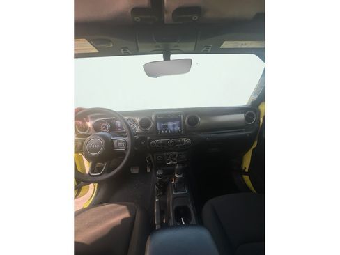 Used 2023 Jeep Gladiator Sport AWD/4WD image 9