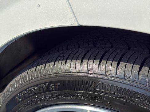 New 2025 Nissan Sentra SR image 10