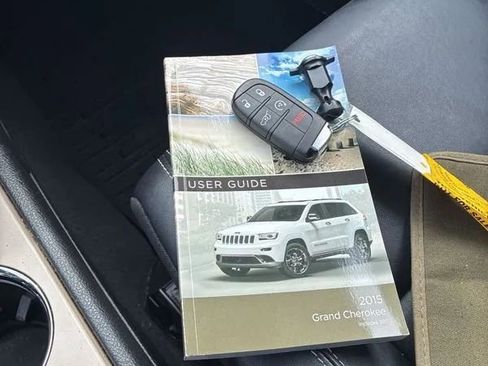Used 2015 Jeep Grand Cherokee Limited image 31