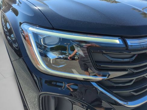 New 2025 Volkswagen Atlas Cross Sport SE AWD/4WD image 48