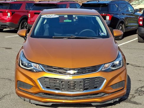 Used 2017 Chevrolet Cruze LT w/ Convenience Package image 3