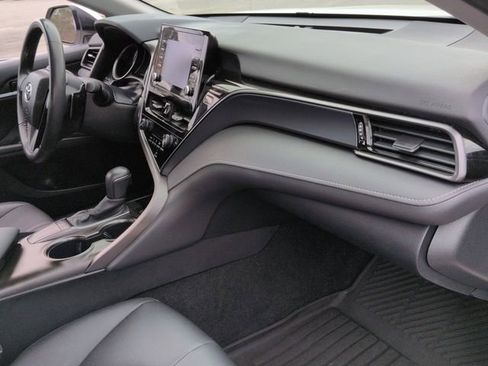 Used 2024 Toyota Camry SE w/ Convenience Package image 41