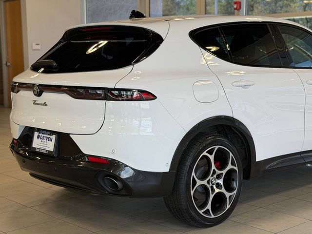Used 2024 Alfa Romeo Tonale Veloce w/ Active Assist Package AWD/4WD image 11