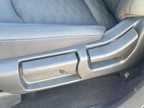 Used 2024 Nissan Pathfinder S FWD image 14