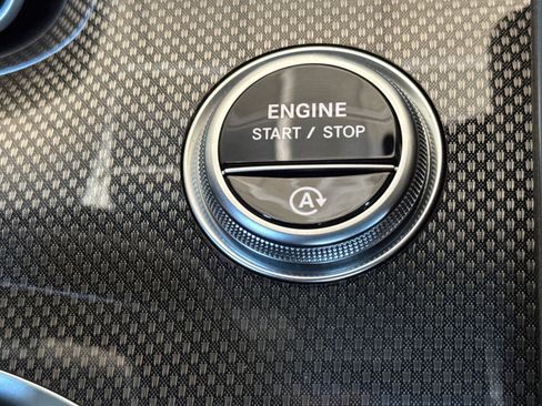 New 2025 Mercedes-Benz C 300 4MATIC Sedan image 26