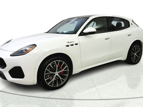 Used 2023 Maserati Grecale Modena AWD/4WD image 3