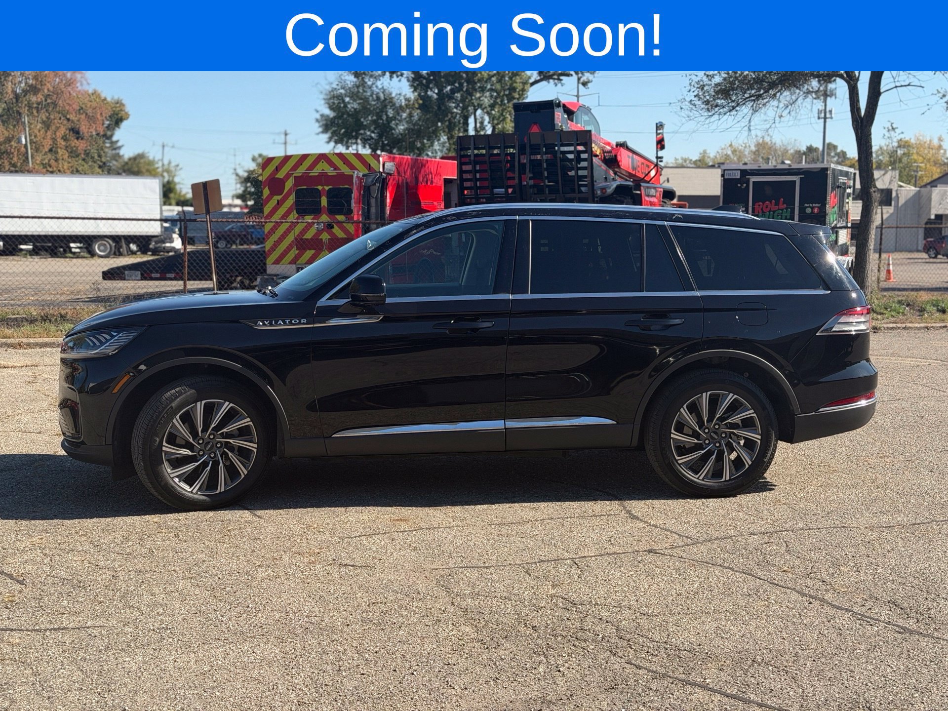 Used 2026 Lincoln Aviator AWD image 8